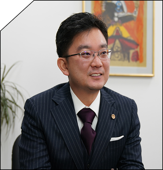 福井 康朝